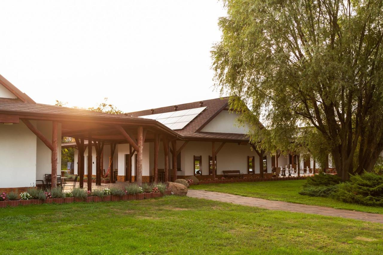 Hotel Nenufar Косцян Екстер'єр фото